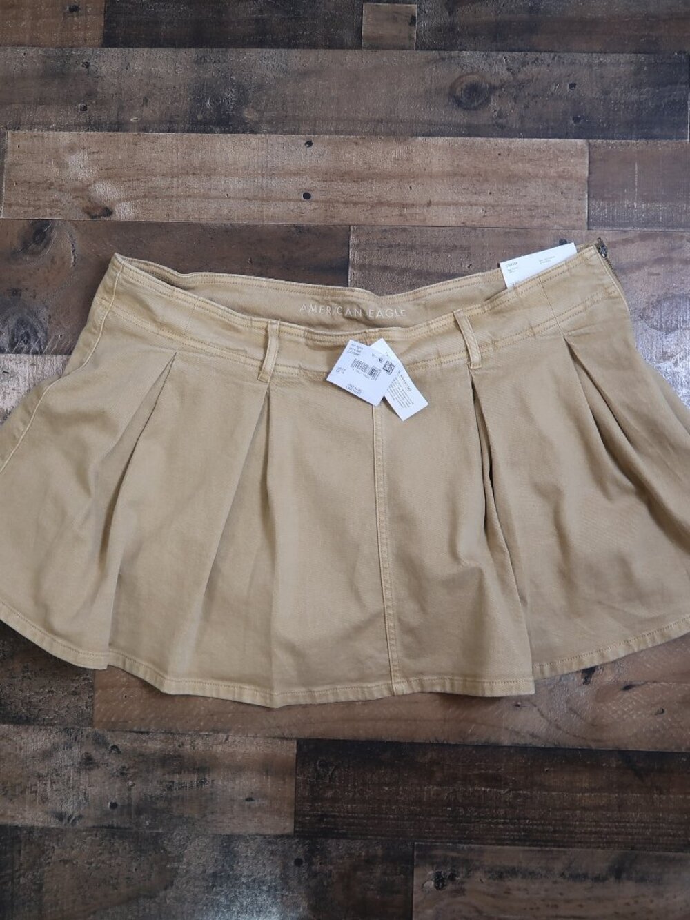 NWT American Eagle Womans Size 16 Pleated Mini Skort Stretch Khaki